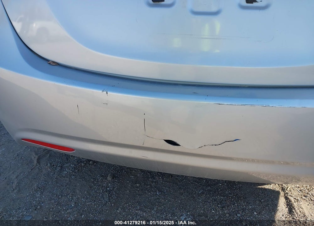 2013 HYUNDAI ELANTRA VIN: KMHDH4AE7DU009798