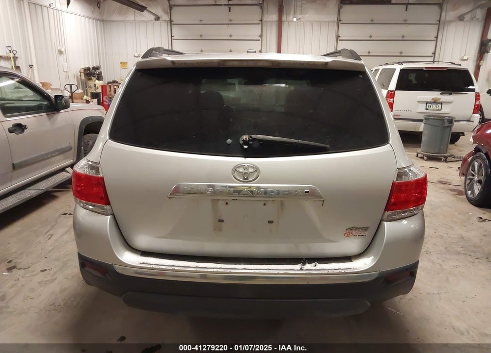 2012 TOYOTA HIGHLANDER SE VIN: 5TDBK3EH8CS106720