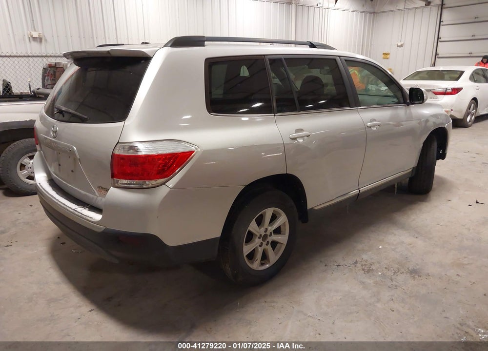 2012 TOYOTA HIGHLANDER SE VIN: 5TDBK3EH8CS106720