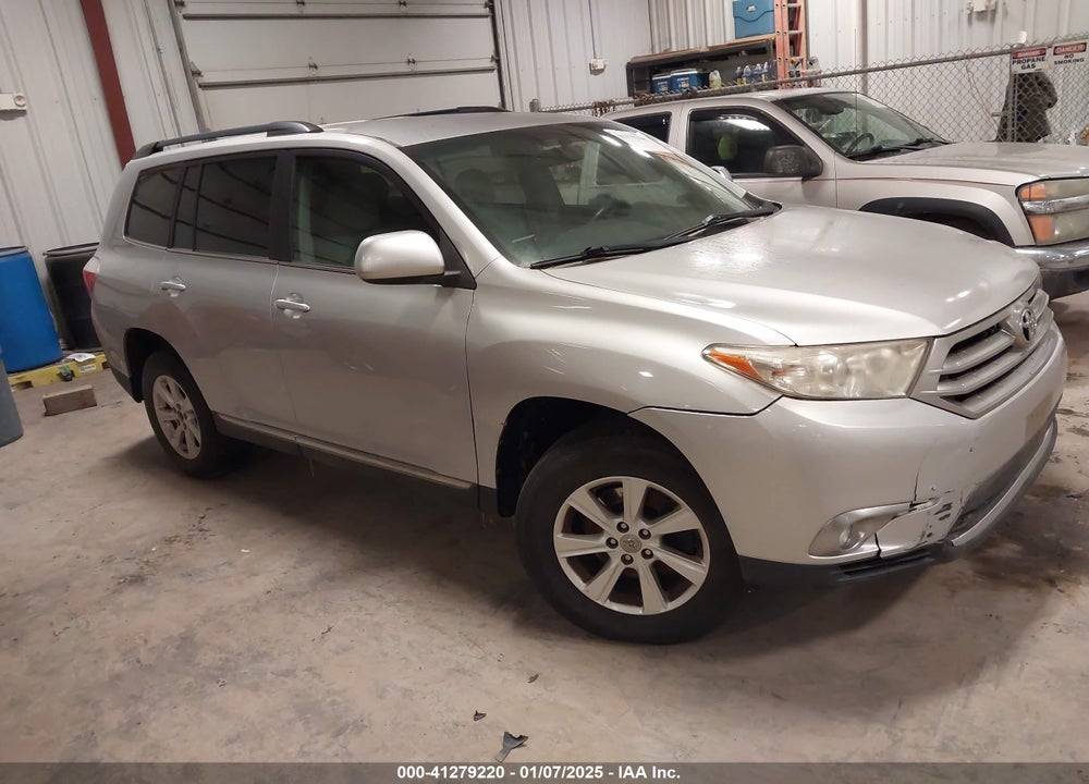 2012 TOYOTA HIGHLANDER SE VIN: 5TDBK3EH8CS106720