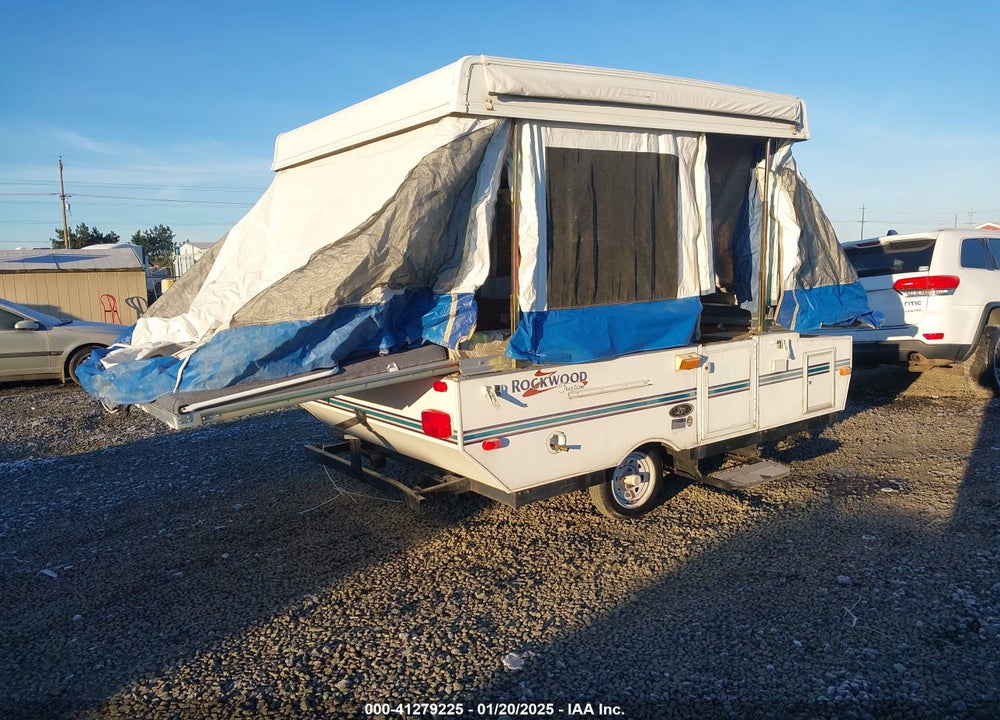 2000 FOREST RIVER ROCKWOOD FREEDOM 161 VIN: 4X4CFM415YD153882