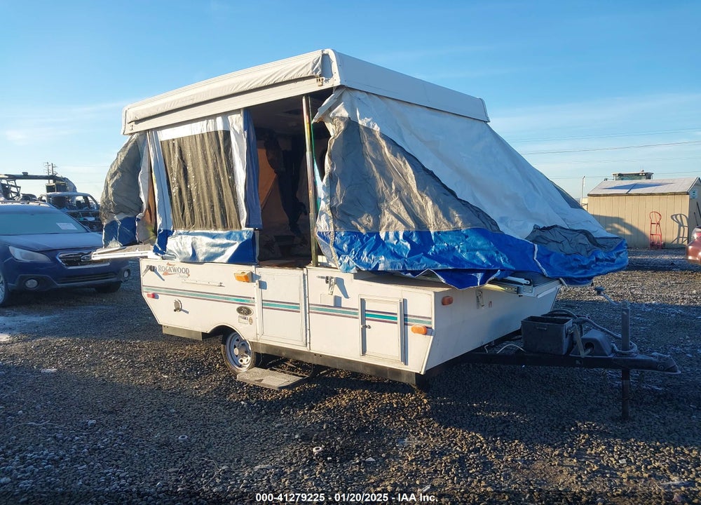 2000 FOREST RIVER ROCKWOOD FREEDOM 161 VIN: 4X4CFM415YD153882