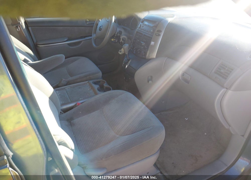 2006 TOYOTA SIENNA LE VIN: 5TDZA23C96S401414
