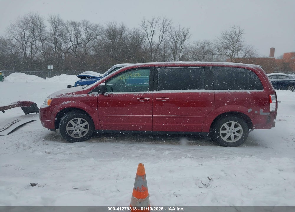 2010 CHRYSLER TOWN & COUNTRY NEW LX VIN: 2A4RR2D12AR357189