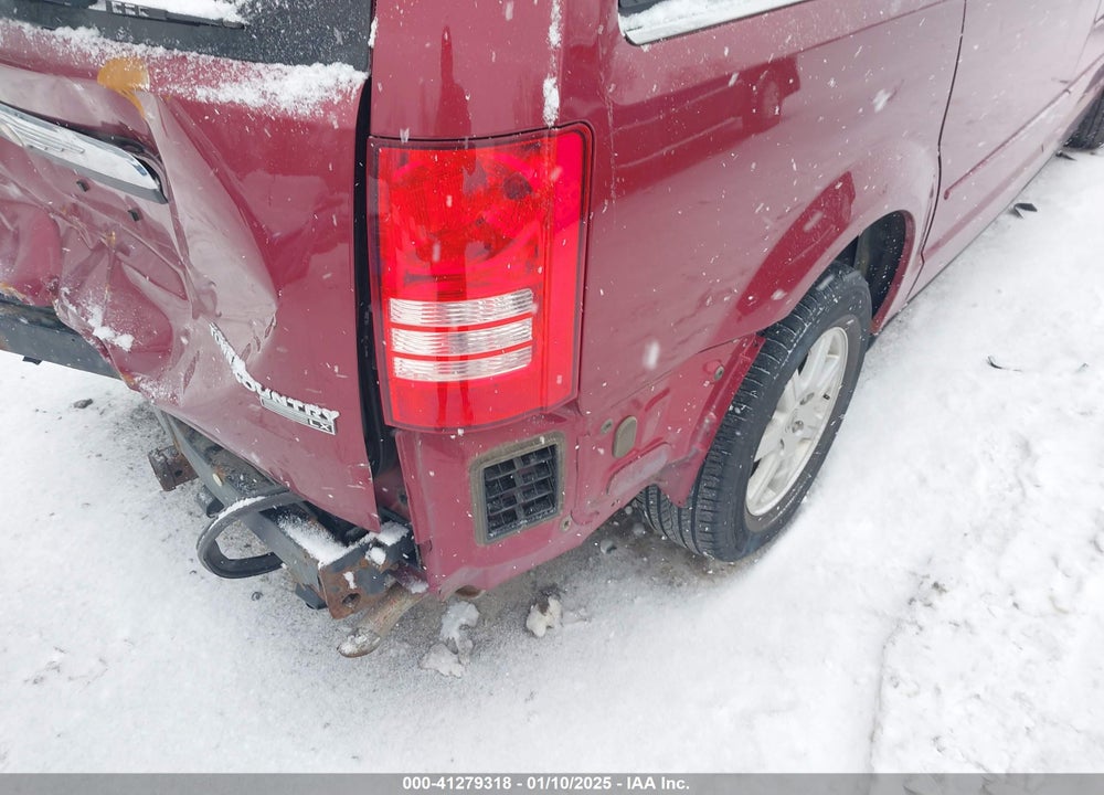 2010 CHRYSLER TOWN & COUNTRY NEW LX VIN: 2A4RR2D12AR357189
