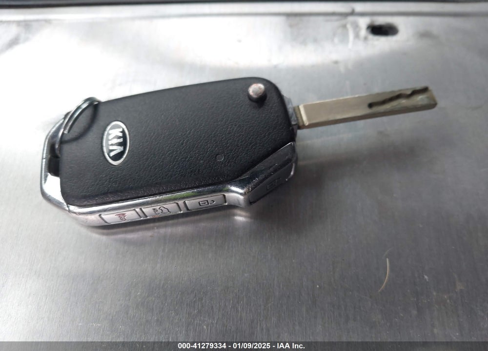 2020 KIA SOUL VIN: KNDJ63AU2L7022261