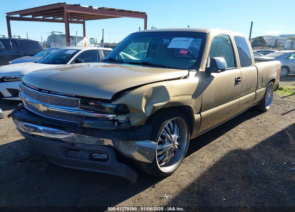 2001 CHEVROLET SILVERADO 1500 LS VIN: 2GCEC19V111172397