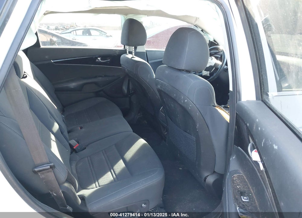 2020 KIA SORENTO VIN: 5XYPG4A59LG661617