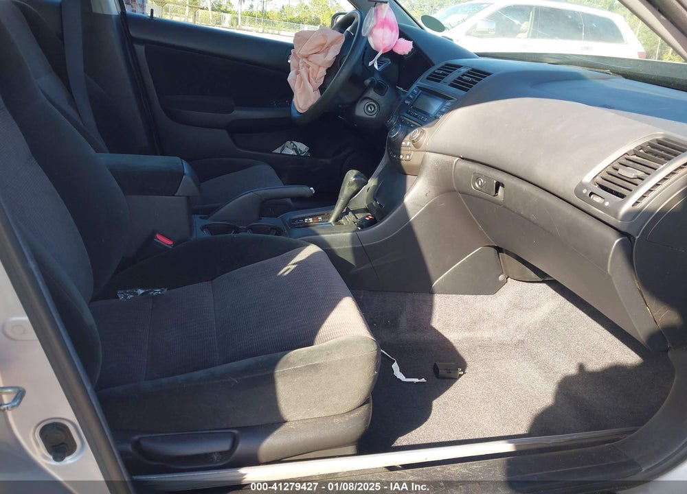 2004 HONDA ACCORD 2.4 LX VIN: 1HGCM56364A172759