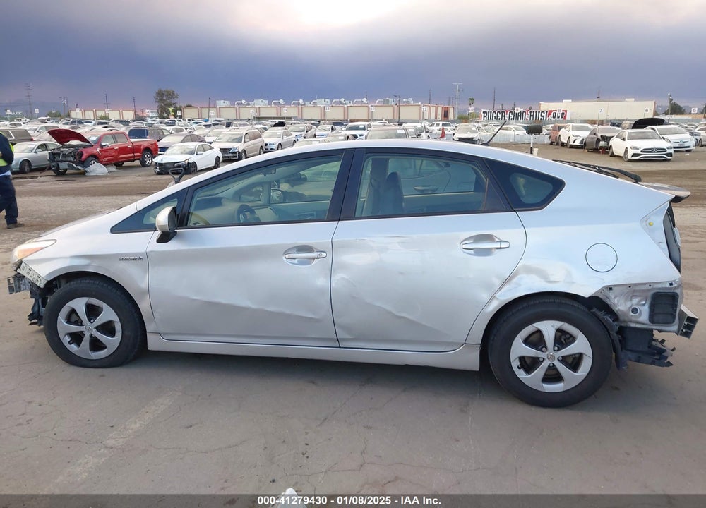 2015 TOYOTA PRIUS TWO VIN: JTDKN3DU8F0439528