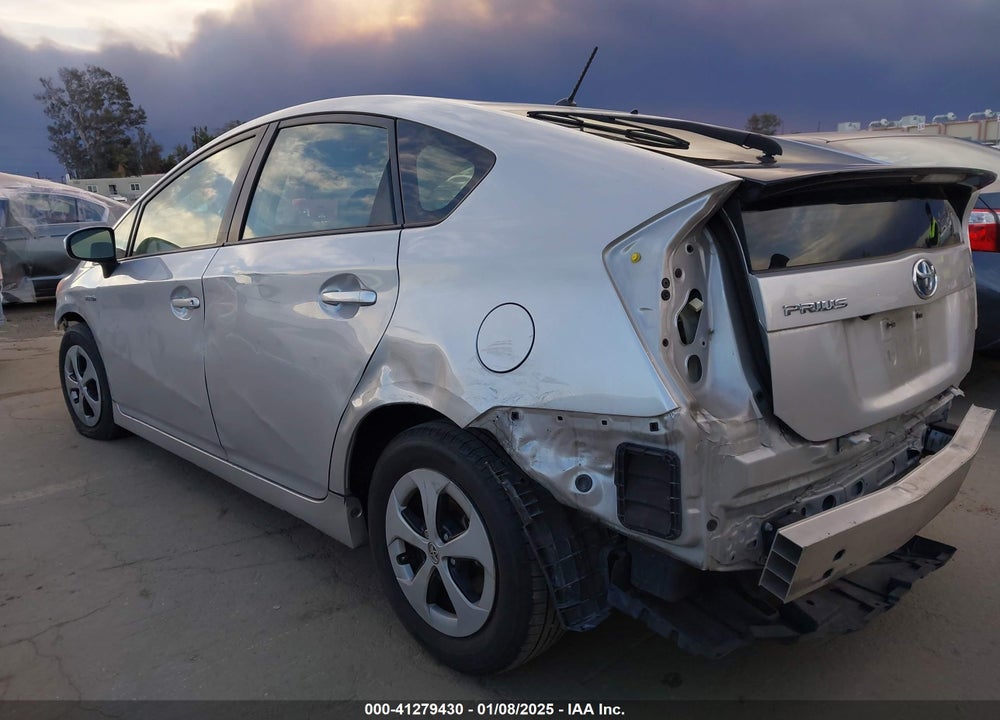 2015 TOYOTA PRIUS TWO VIN: JTDKN3DU8F0439528