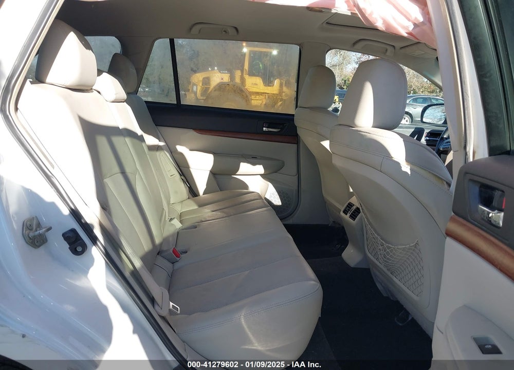 2014 SUBARU OUTBACK 2.5I LIMITED VIN: 4S4BRBLC6E3307920