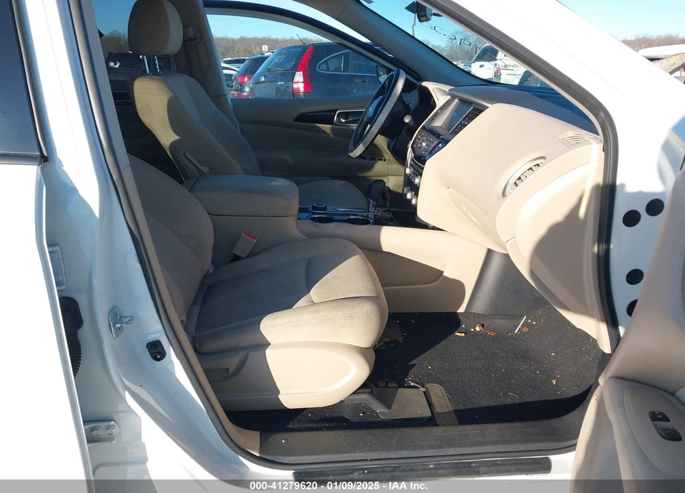 2017 NISSAN PATHFINDER SV VIN: 5N1DR2MM0HC688698