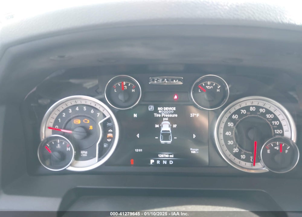 2015 RAM 1500 BIG HORN VIN: 1C6RR7LG6FS557739