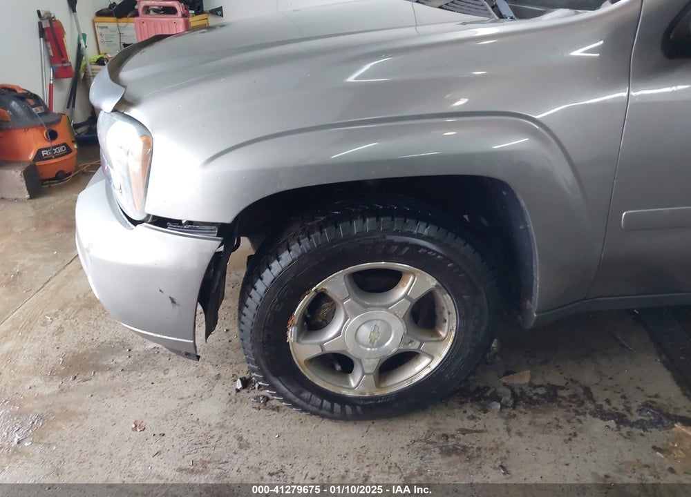 2008 CHEVROLET TRAILBLAZER LT VIN: 1GNDS13S182221113