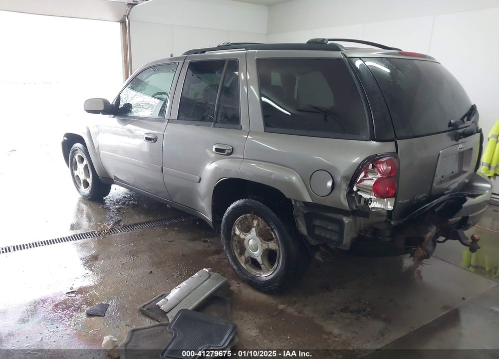 2008 CHEVROLET TRAILBLAZER LT VIN: 1GNDS13S182221113