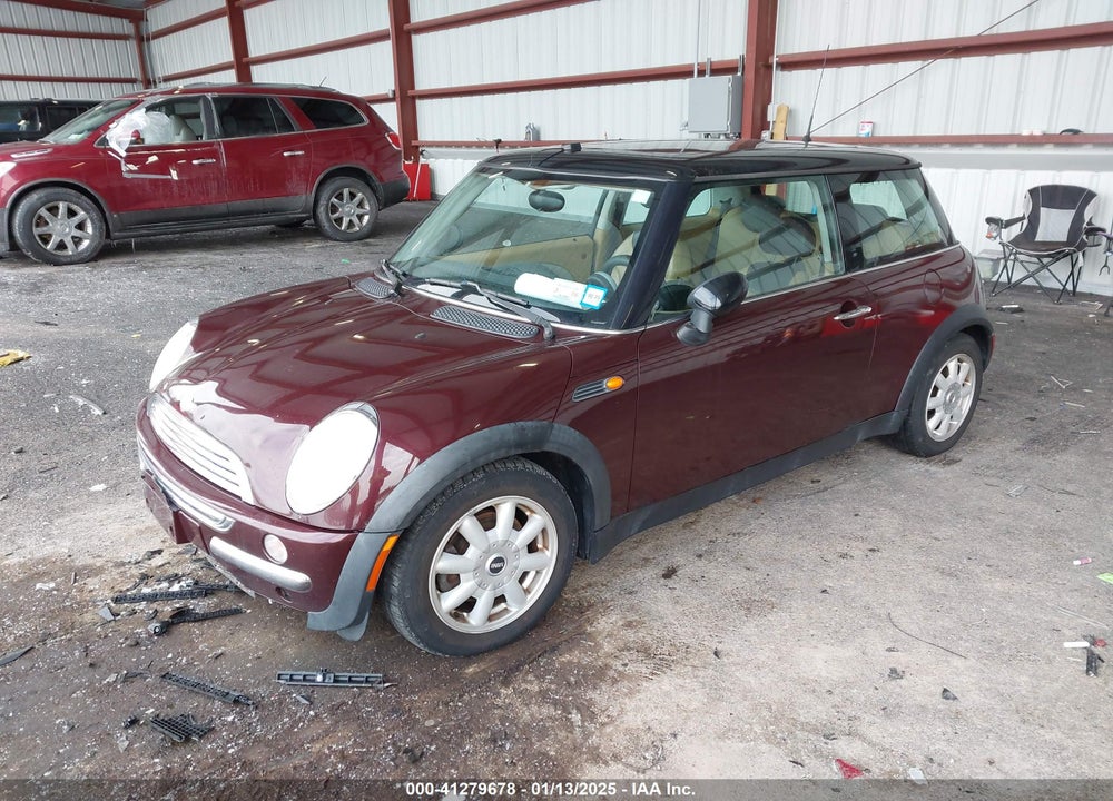 2003 MINI COOPER VIN: WMWRC33473TC39868