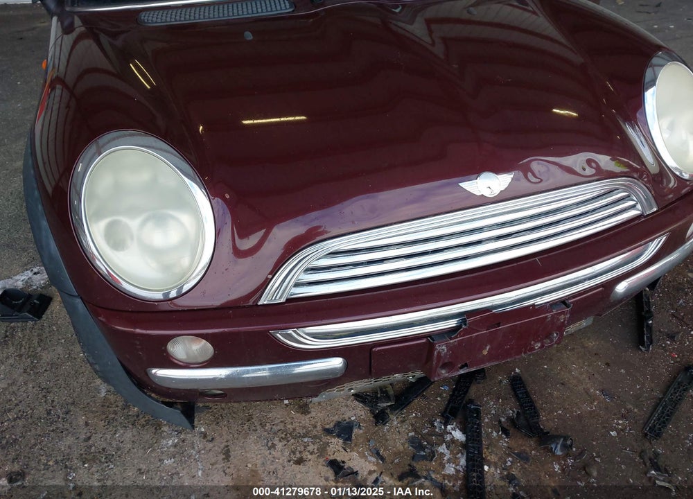 2003 MINI COOPER VIN: WMWRC33473TC39868