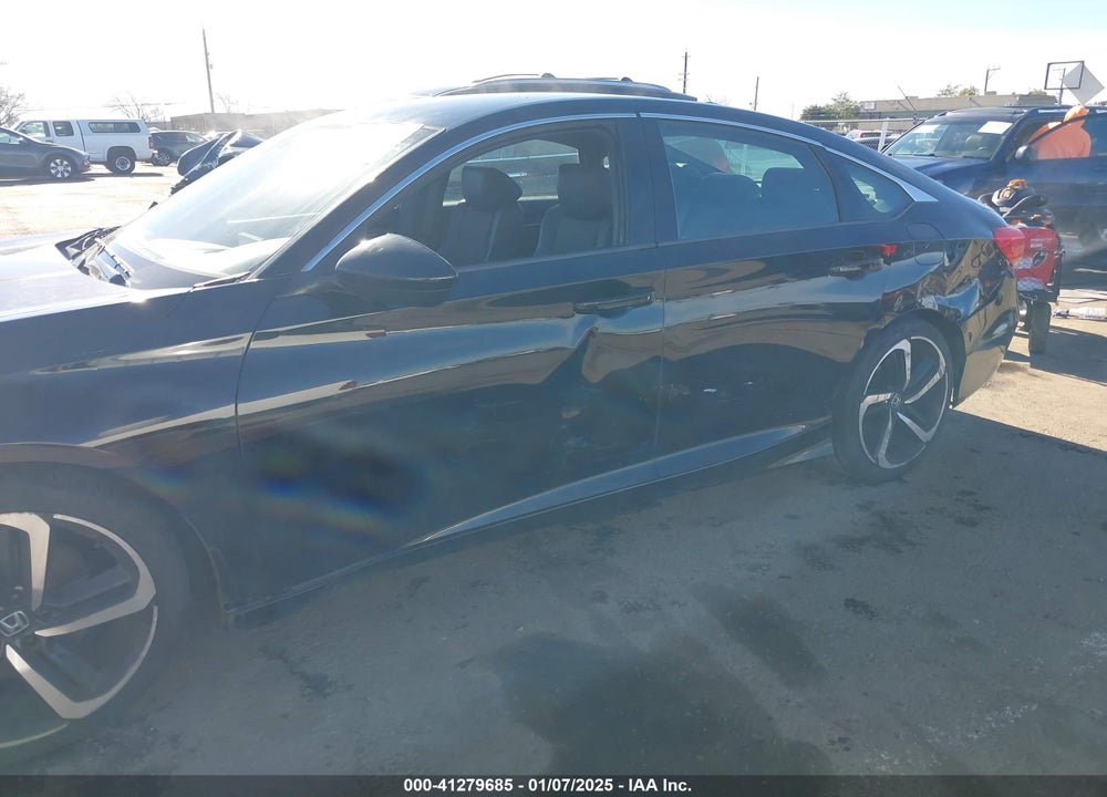 2018 HONDA ACCORD VIN: 1HGCV1F37JA160878