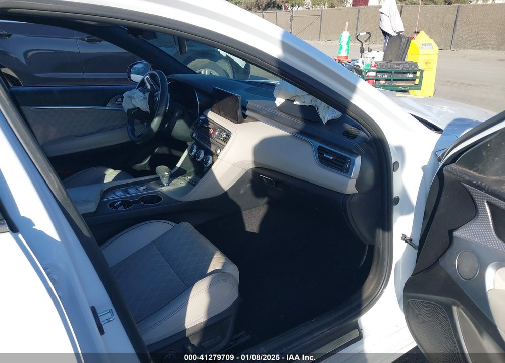 2023 GENESIS G70 VIN: KMTG54TE8PU120003