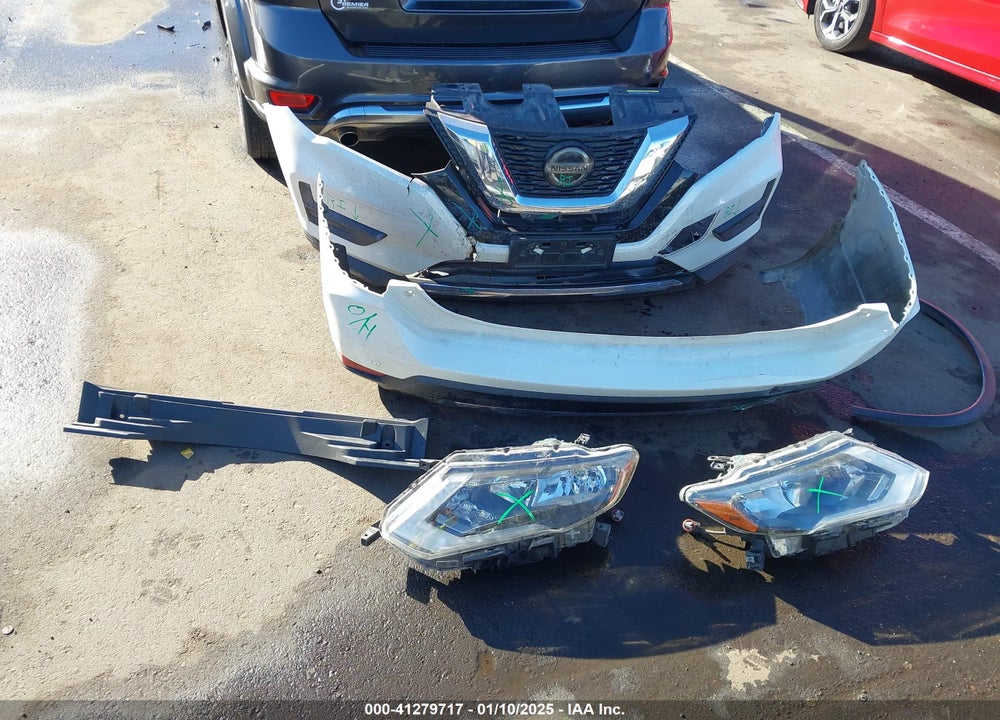 2020 NISSAN ROGUE SV FWD VIN: JN8AT2MT6LW037684