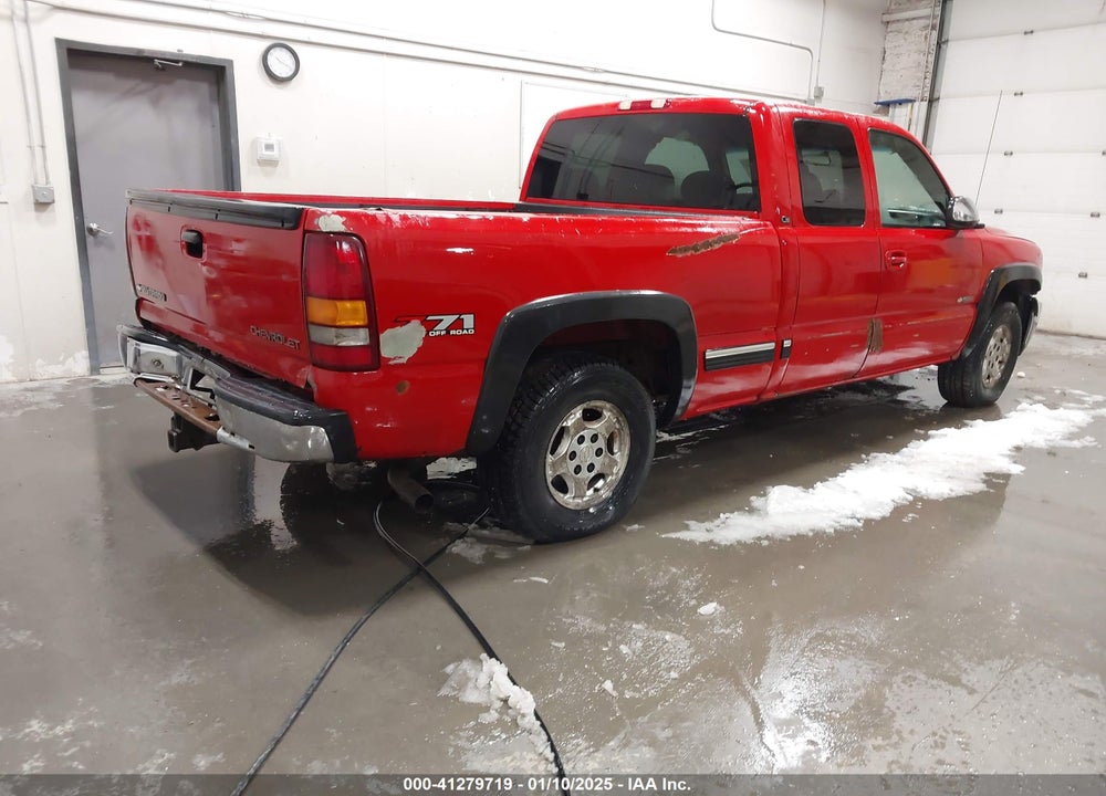 2002 CHEVROLET SILVERADO 1500 LS VIN: 2GCEK19T321221361