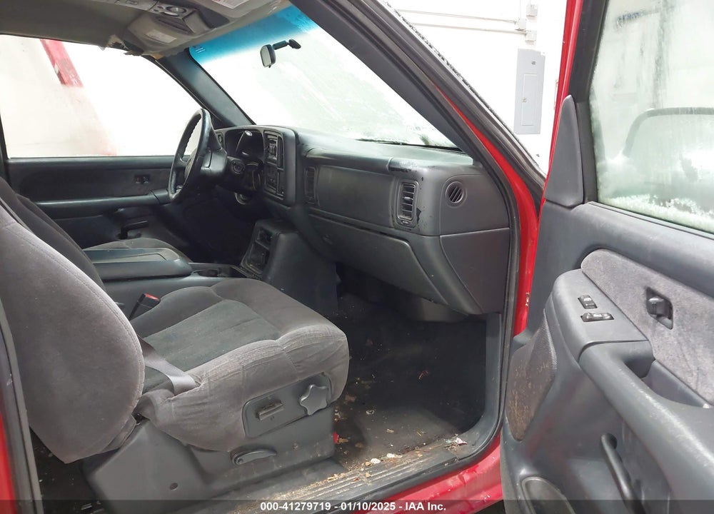 2002 CHEVROLET SILVERADO 1500 LS VIN: 2GCEK19T321221361