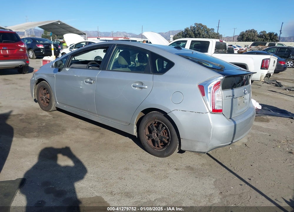 2015 TOYOTA PRIUS VIN: JTDKN3DU7F1945359