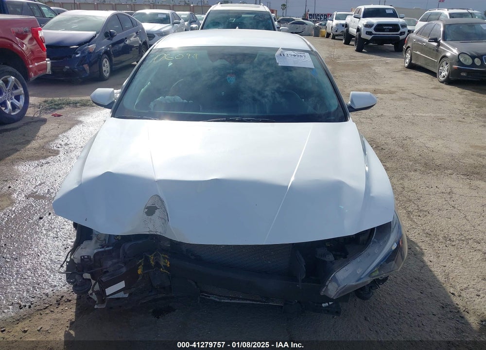 2021 HYUNDAI ELANTRA SEL VIN: 5NPLM4AG3MH044958