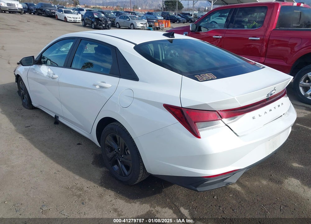 2021 HYUNDAI ELANTRA SEL VIN: 5NPLM4AG3MH044958