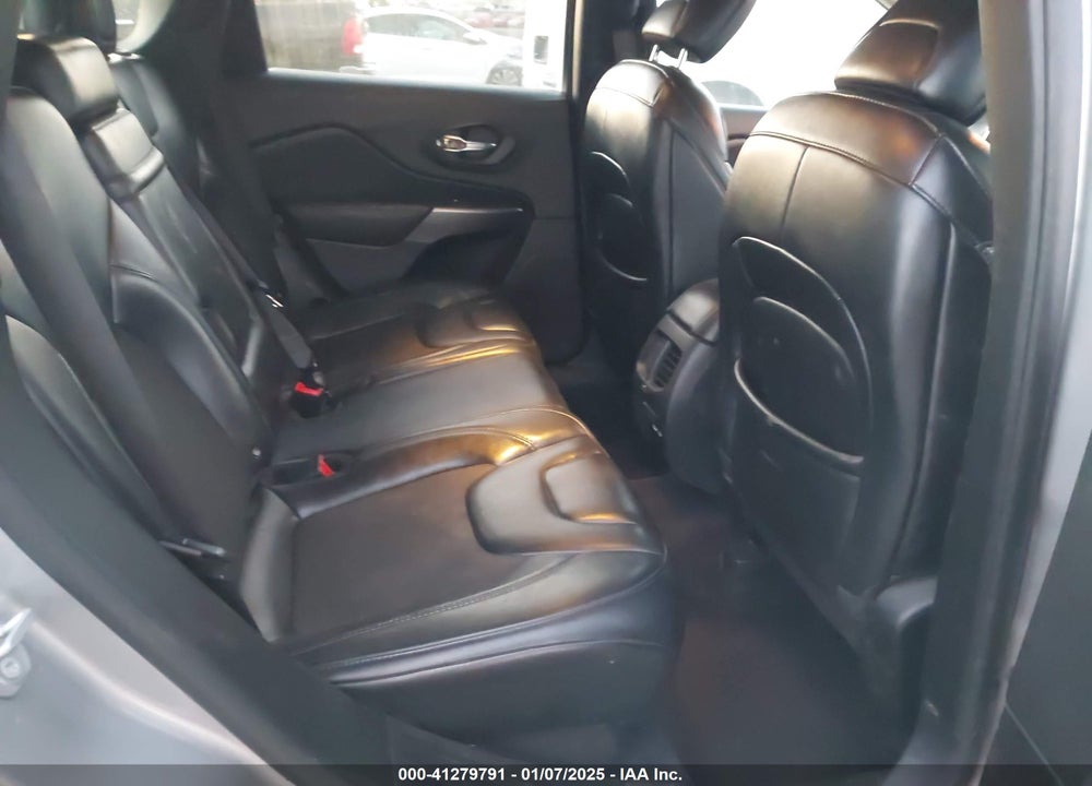 2019 JEEP CHEROKEE LATITUDE PLUS FWD VIN: 1C4PJLLB6KD186763