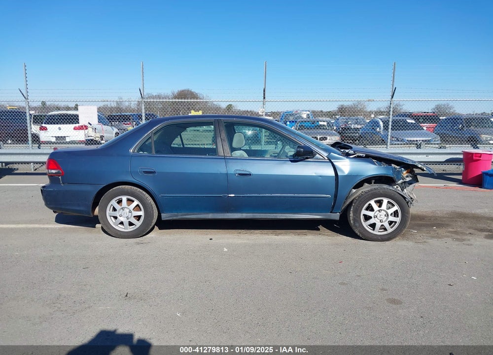 2002 HONDA ACCORD 2.3 SE VIN: 1HGCG56742A009003