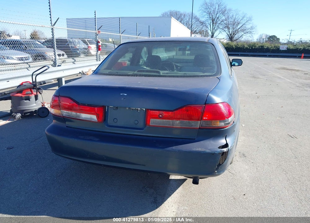 2002 HONDA ACCORD 2.3 SE VIN: 1HGCG56742A009003