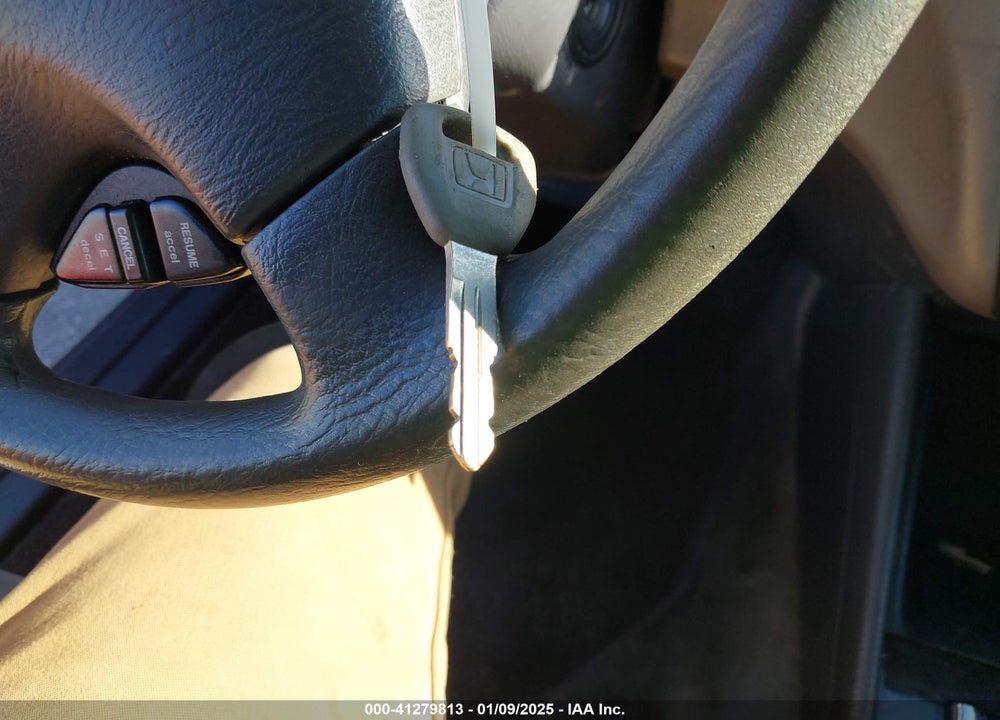 2002 HONDA ACCORD 2.3 SE VIN: 1HGCG56742A009003