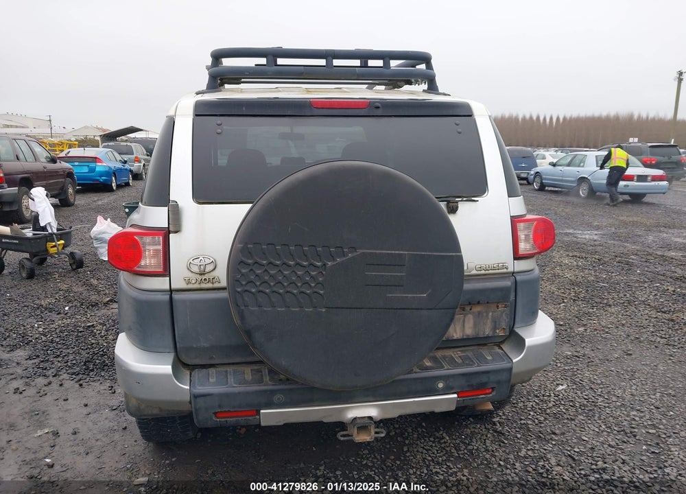 2007 TOYOTA FJ CRUISER VIN: JTEBU11F370069583