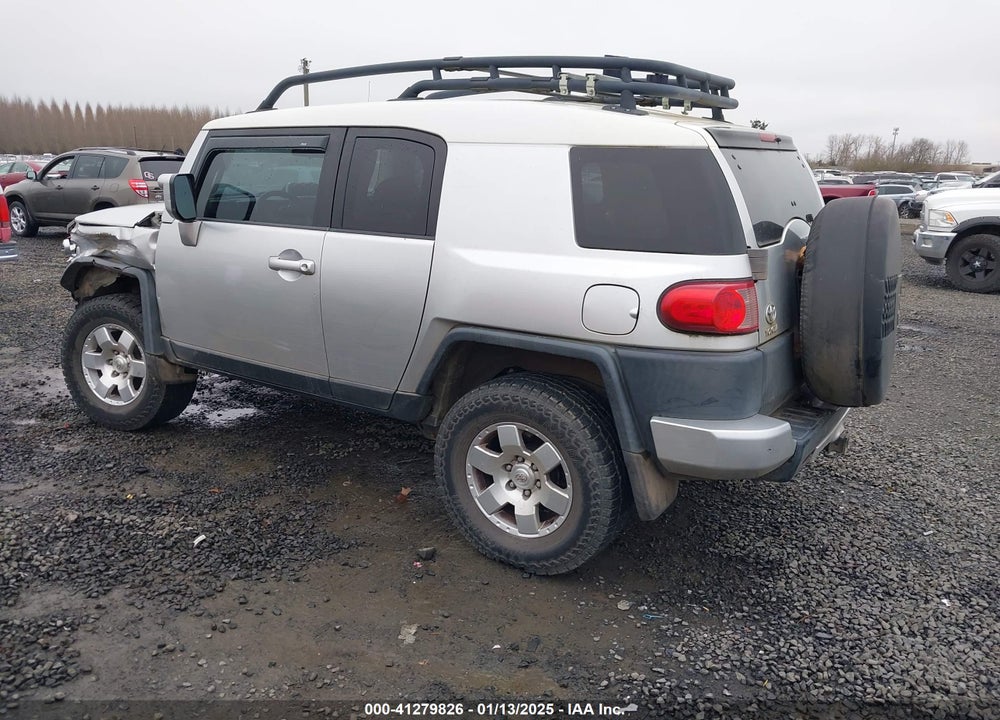 2007 TOYOTA FJ CRUISER VIN: JTEBU11F370069583