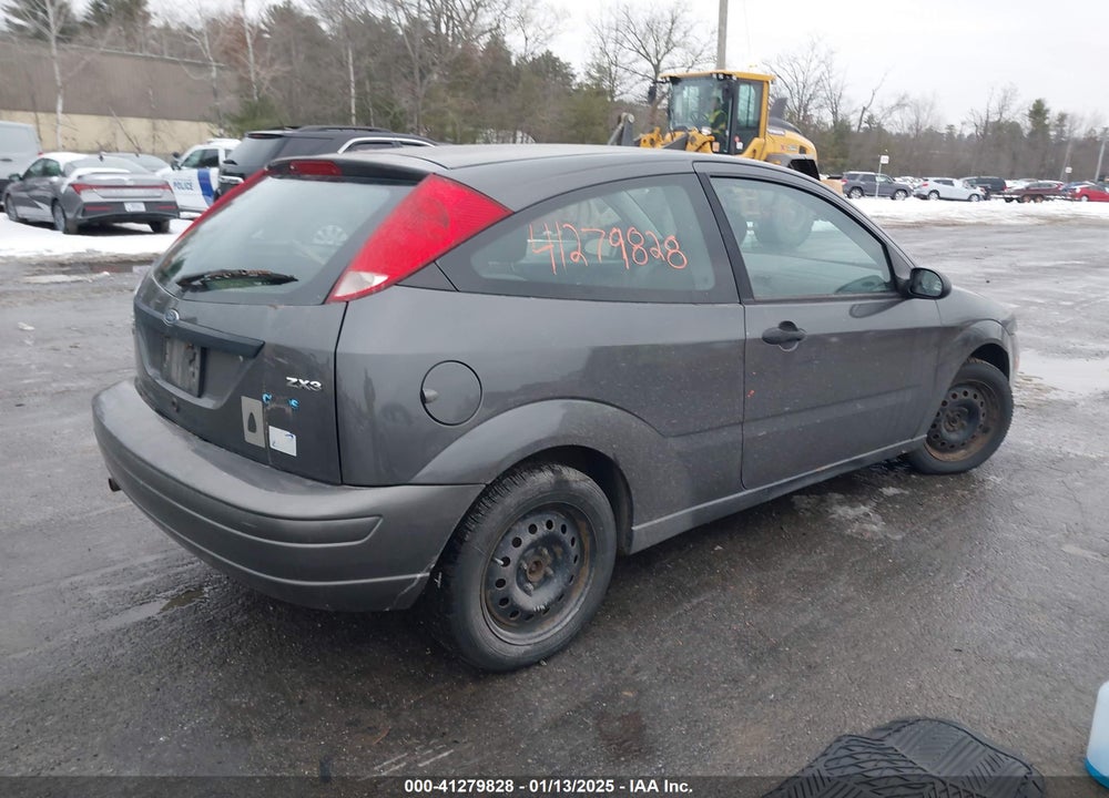 2005 FORD FOCUS ZX3 VIN: 3FAFP31N65R111473