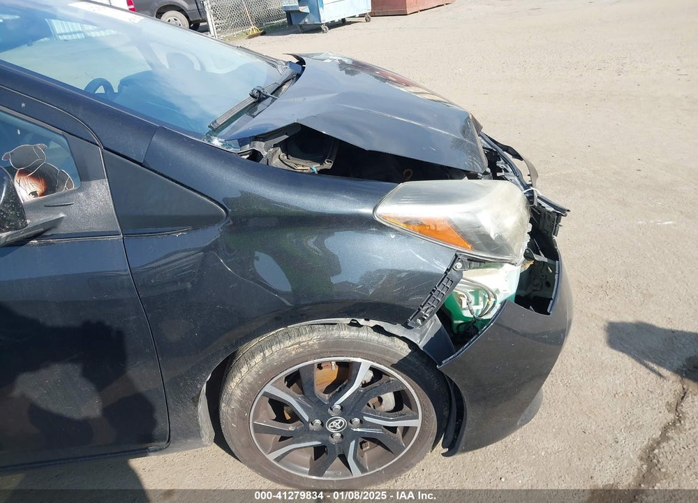 2015 TOYOTA YARIS SE VIN: VNKKTUD34FA015817
