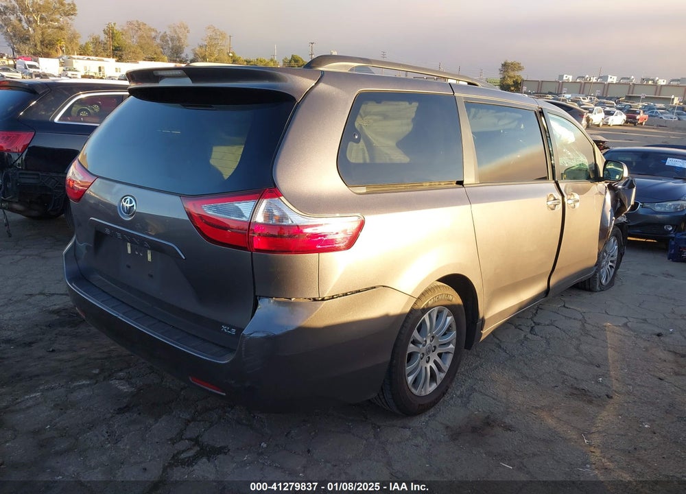 2017 TOYOTA SIENNA XLE 8 PASSENGER VIN: 5TDYZ3DC4HS870017