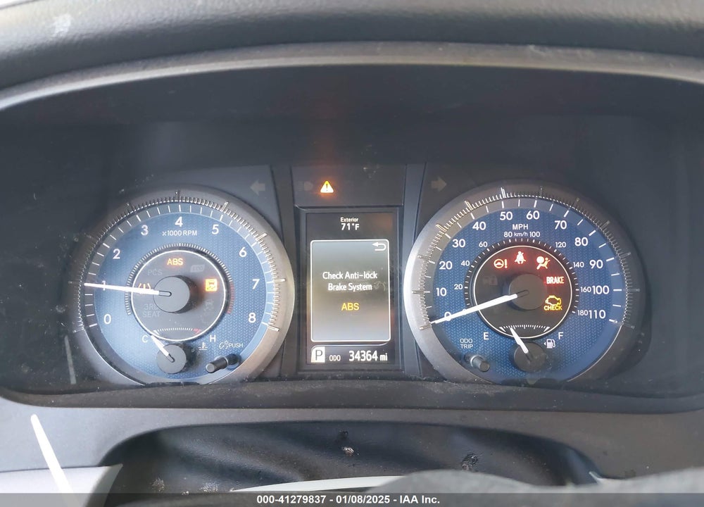 2017 TOYOTA SIENNA XLE 8 PASSENGER VIN: 5TDYZ3DC4HS870017