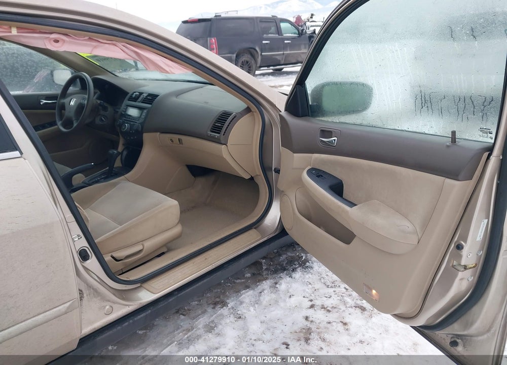 2005 HONDA ACCORD 2.4 LX VIN: 1HGCM56445A079801