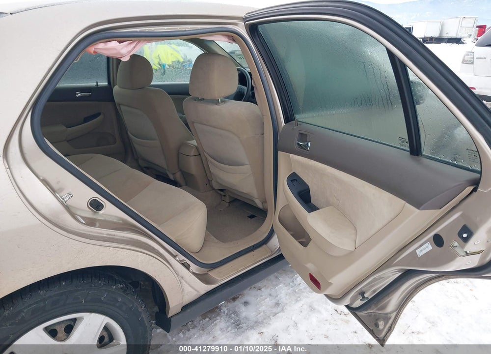 2005 HONDA ACCORD 2.4 LX VIN: 1HGCM56445A079801
