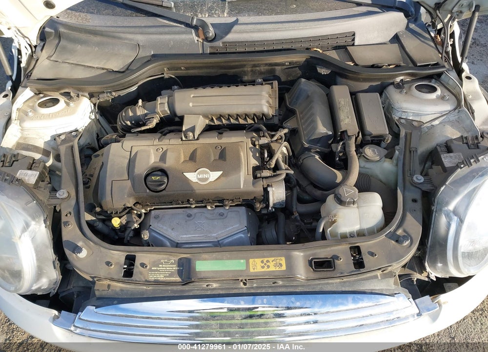 2009 MINI COOPER VIN: WMWMR33579TU95953