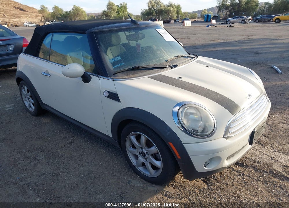 2009 MINI COOPER VIN: WMWMR33579TU95953