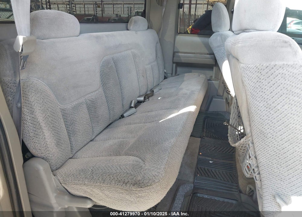 1999 CHEVROLET C1500 LS VIN: 1GCEC19R9XR147542