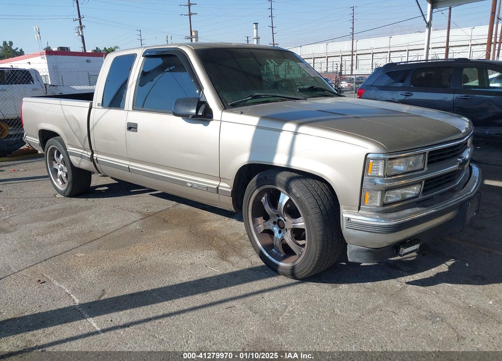 1999 CHEVROLET C1500 LS VIN: 1GCEC19R9XR147542