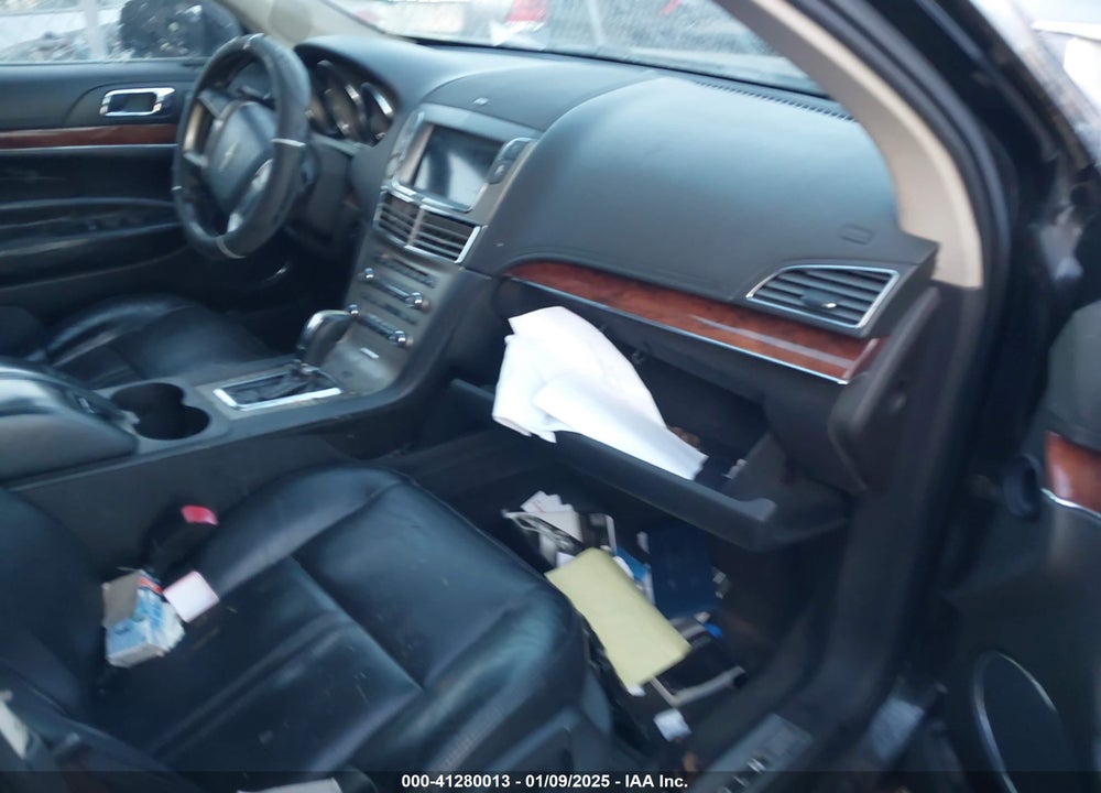 2011 LINCOLN MKT VIN: 2LMHJ5AT1BBJ50190