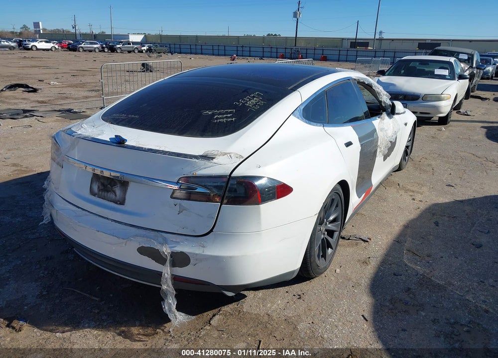2014 TESLA MODEL S VIN: 5YJSA1H18EFP31678