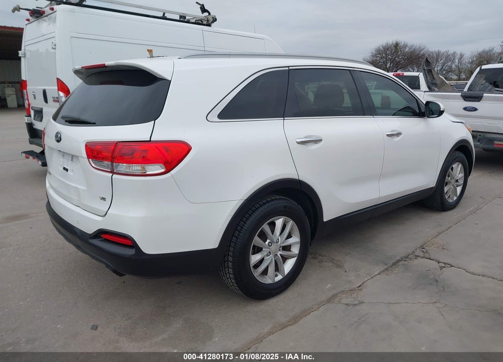 2016 KIA SORENTO 3.3L LX VIN: 5XYPG4A55GG012290