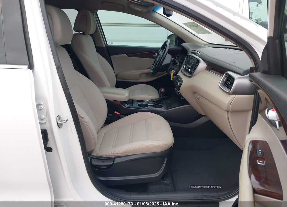 2016 KIA SORENTO 3.3L LX VIN: 5XYPG4A55GG012290